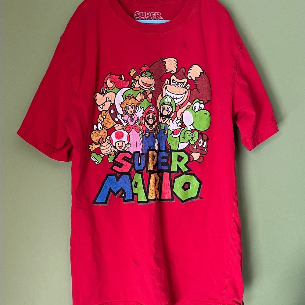 Vintage? Nintendo Red Super Mario Character Graphic Tee